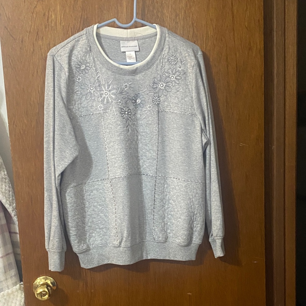 Alfred Dunner Gray Floral Crew Neck Sweater